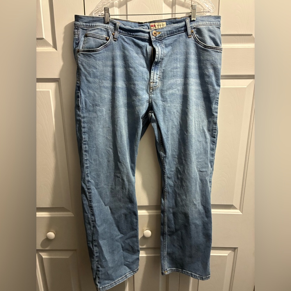 Wrangler Light Blue Relaxed Men's Jeans